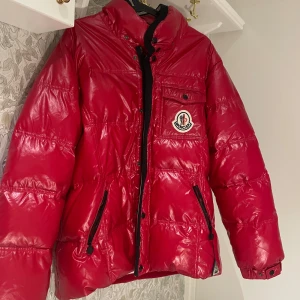 Moncler storlek S - Vintage Moncler i Storlek Small 