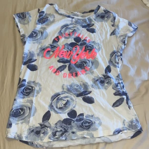 T-shirt  barn  - T-shirt barn  Storlek 146/152 Från H&M