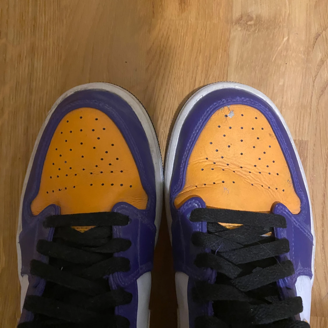 Jordan 1 Lakers mid - 93