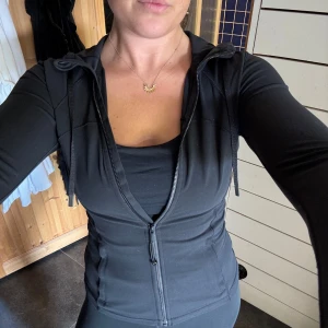 Hooded define jacket - Tröja från Lululemon
