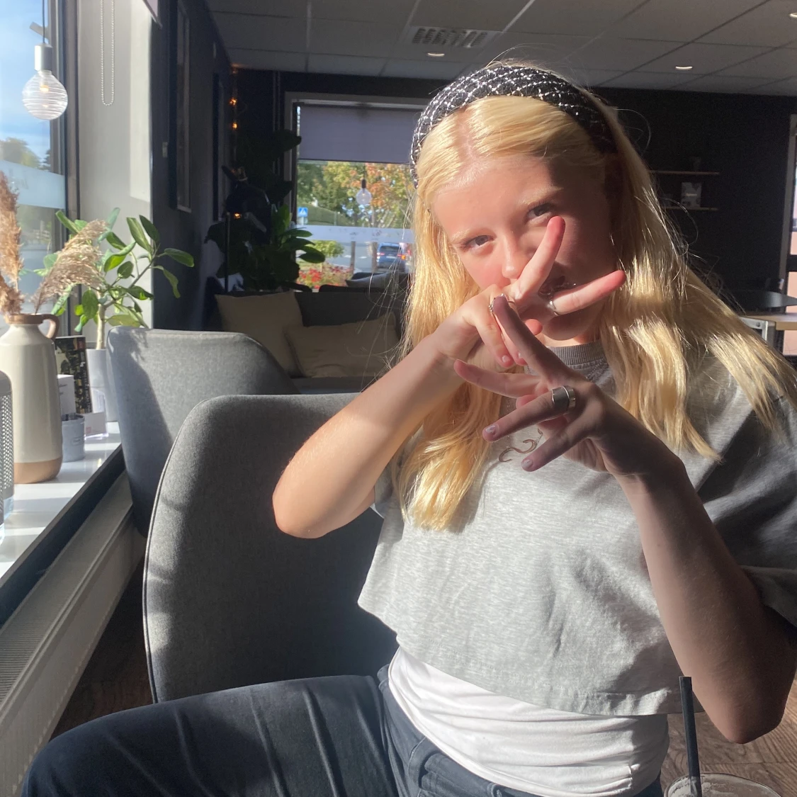 Grå kortärmad t-shirt - 91