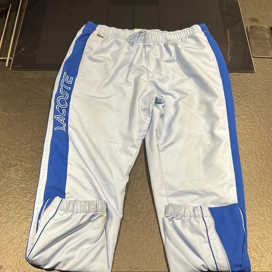 Lacoste byxor