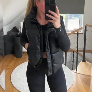 Väst - Väst från Zara i storlek XS, nyskick (Lånad bild)