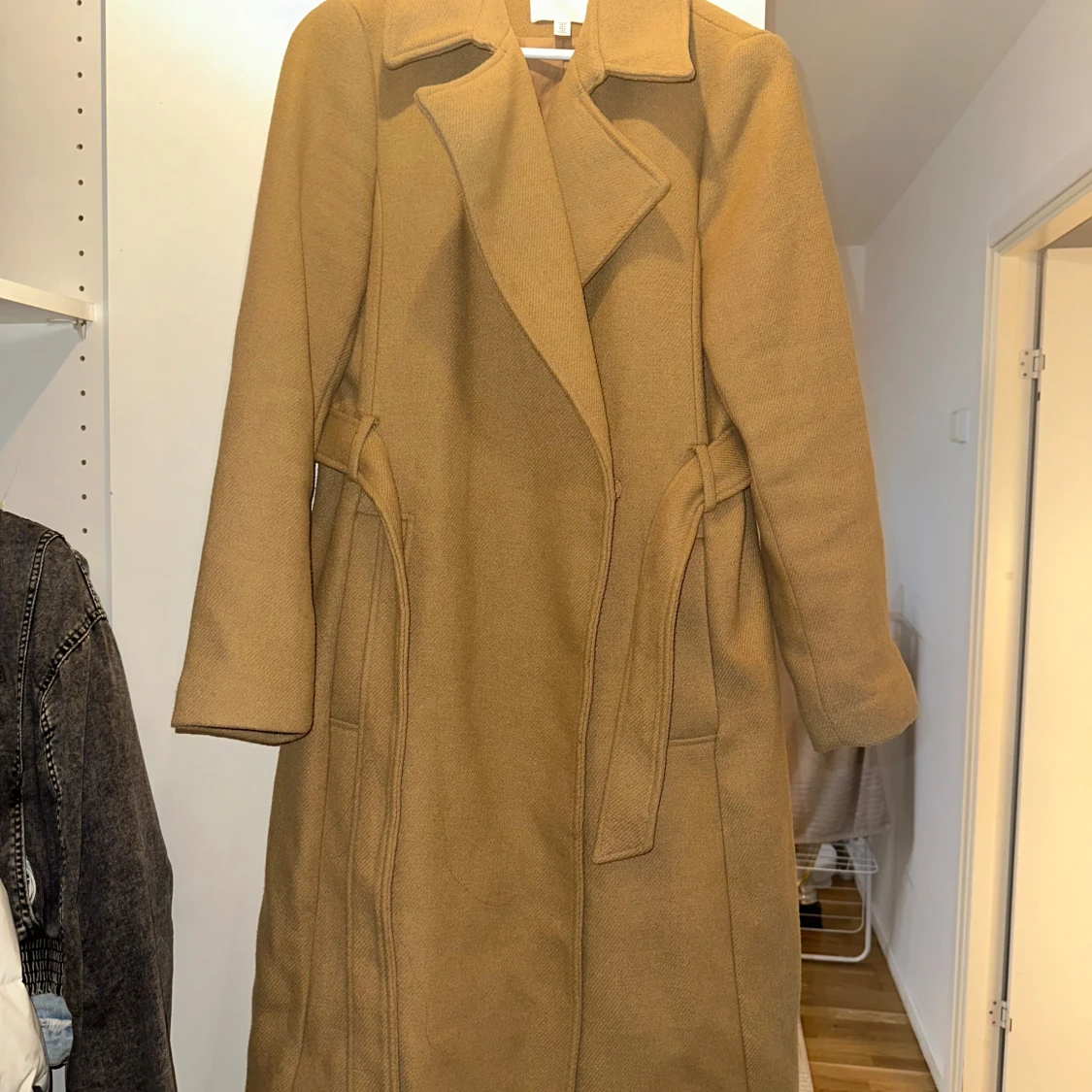 Beige kappa från H&M - 90