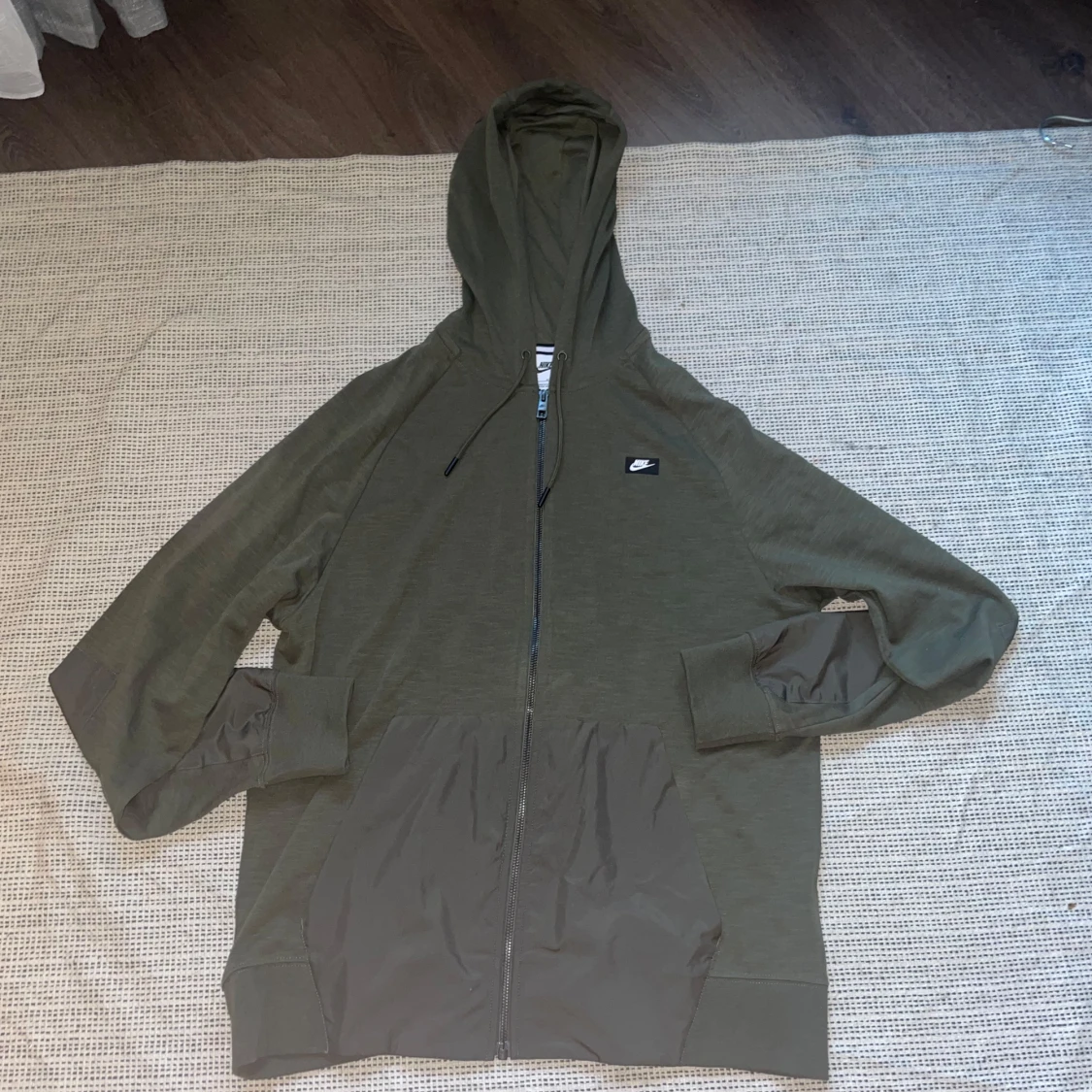 Grön hoodie från Nike - 90