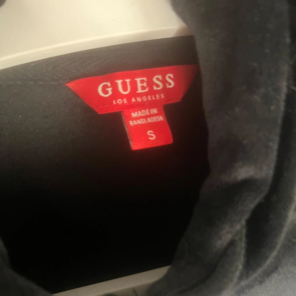 Svart velourjacka från Guess - 92