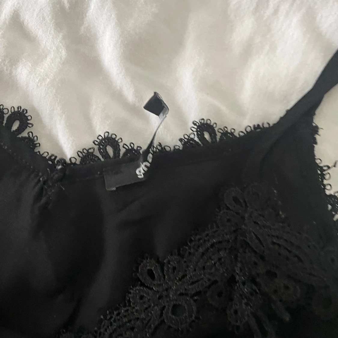 Svart offshoulder blus från Gina Tricot - 92