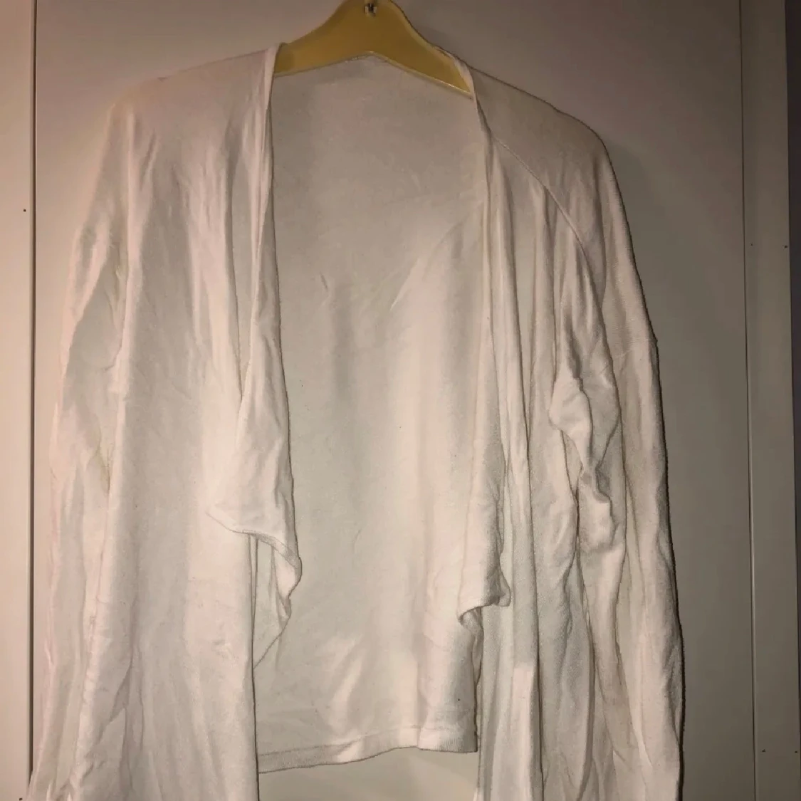 Vit långärmad kofta - 92
