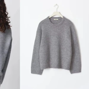 Grå stickad tröja från Gina  - Jättefin tröja från Gina helt utan defekter | säljer billigt för jag försöker rensa