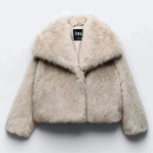 Zara pälsjacka  - Beige pälsjacka från Zara, i nyskick.