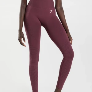 Vinröda leggings från Gymshark - Vinröda leggings från Gymshark med hög midja och tight passform. 