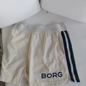 Björn borg shorts - Björn borg träningsshorts lite retro stil. Storlek S passar S/M Nypris 500kr