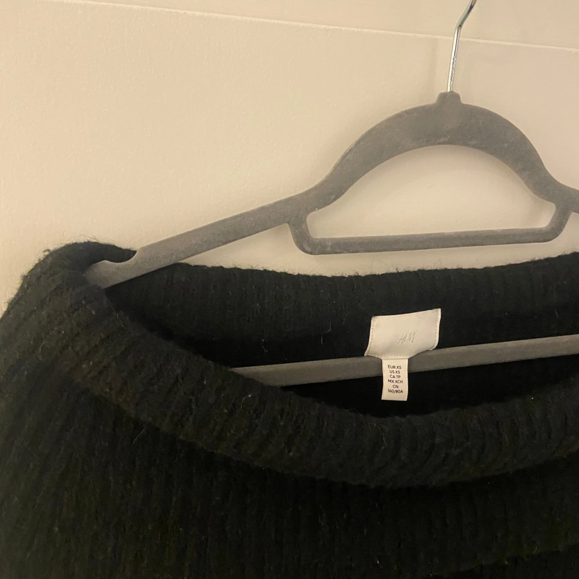 Svart offshoulder tröja från H&M - 90