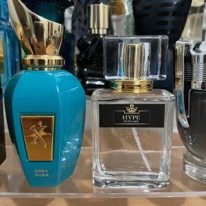 Inspirerad av Erba Pura 50ml  - Säljer en lyxig parfym av högsta kvalitet inspirerand av Erba Pura. Doften är fruktig och fräsch. Perfekt för den som älskar en uppfriskande och energisk doft. .håller minst 6-12 timmar. Skickar alltid med gratis test så testar kvaliteten.