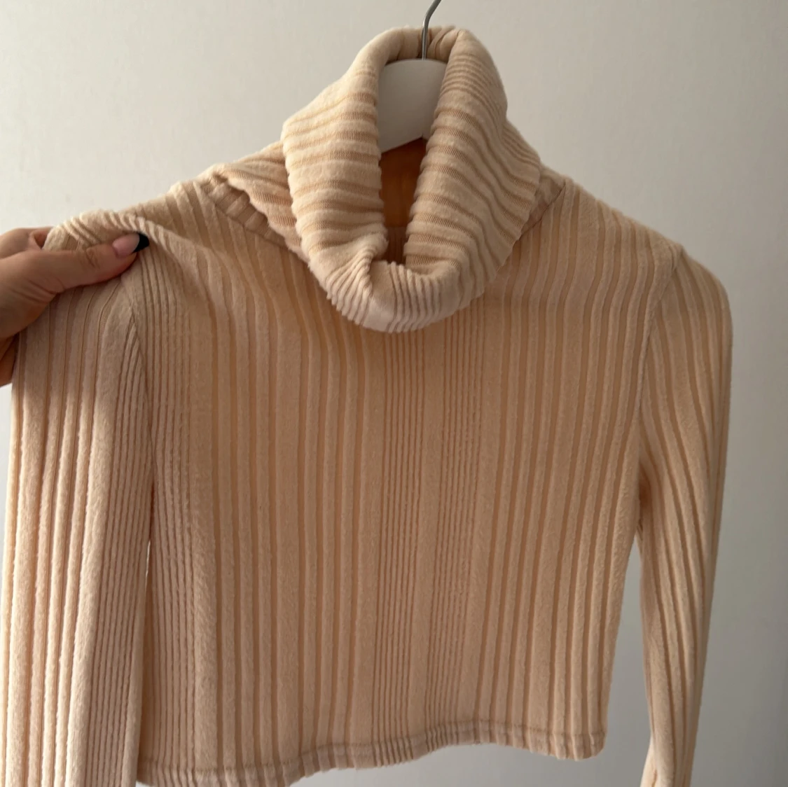 Beige ribbad polotröja - 91