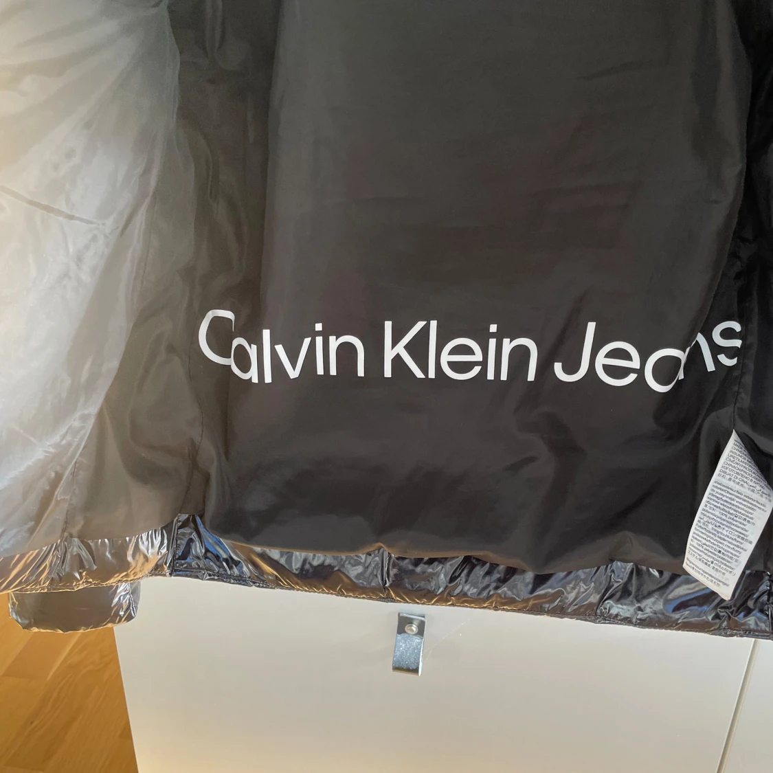 Svart pufferjacka från Calvin Klein Jeans - 91