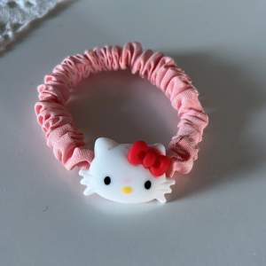 Söt hello Kitty snodd/armband!