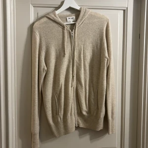 Soft goat hoodie - Skick 8/10