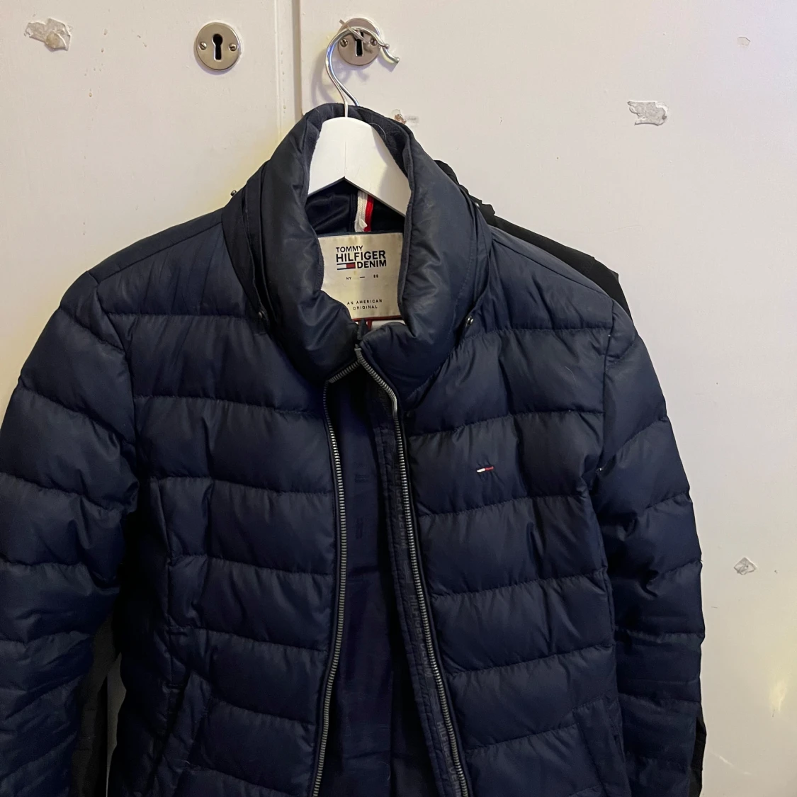 Mörkblå dunjacka från Tommy Hilfiger - 29