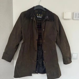 Oljerock - En nyoljad oljerock från barbour. 