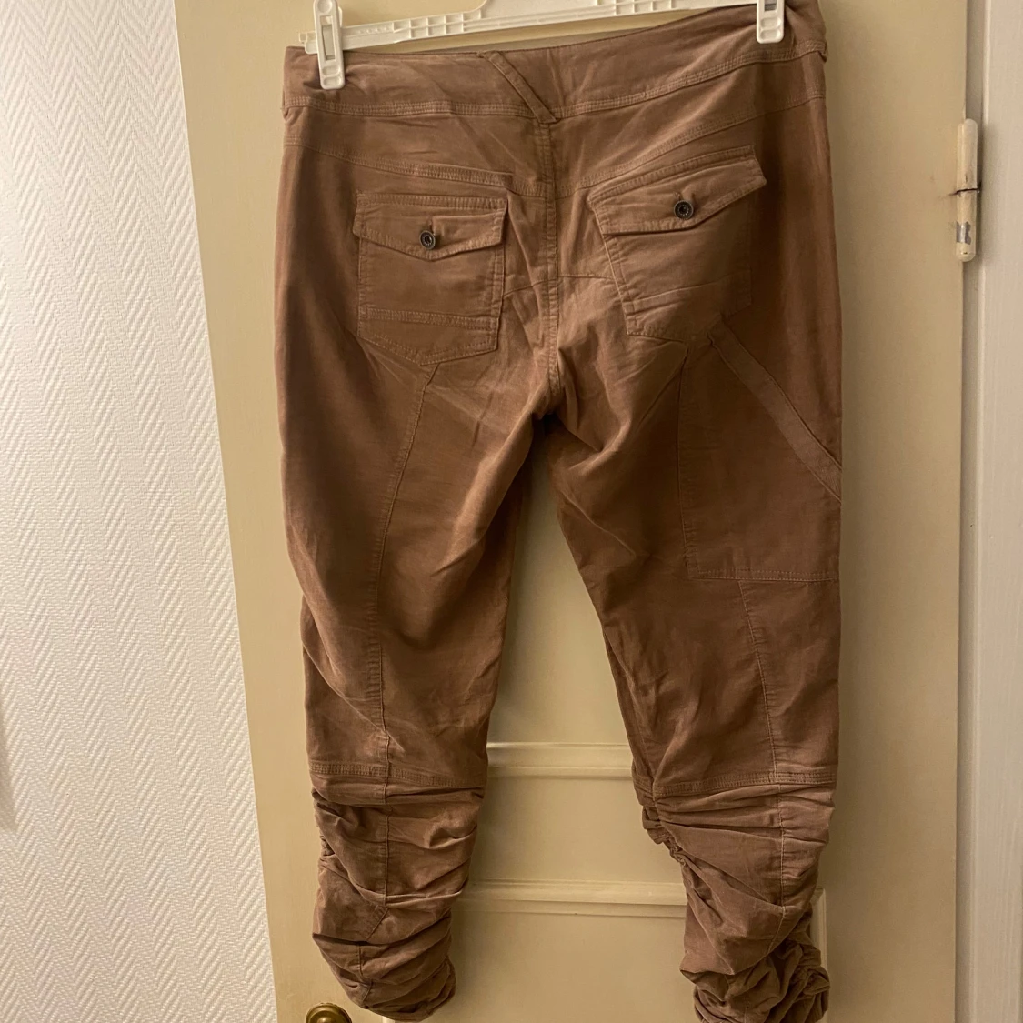 Culture cargopants med dragkedjor - 90