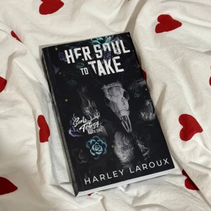 Her Soul to Take - Smutty paranormal/fantasy romance. Oläst nyskick 