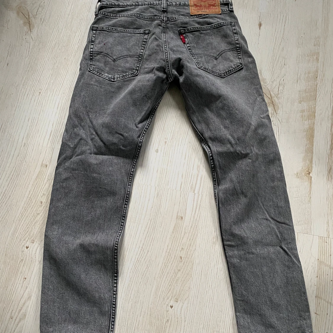 Grå jeans från Levi's - 2