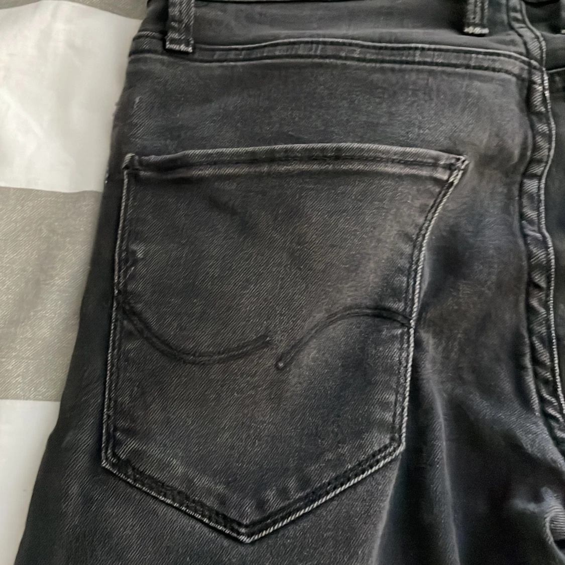 Svarta jeans från Jack & Jones - 2