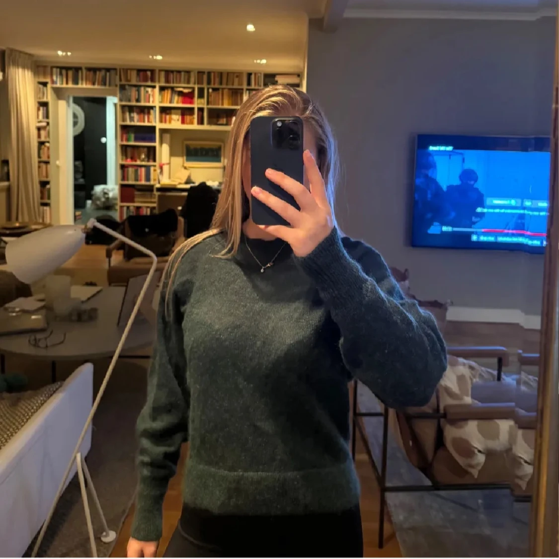 Mörkgrön stickad tröja från other stories  - 1