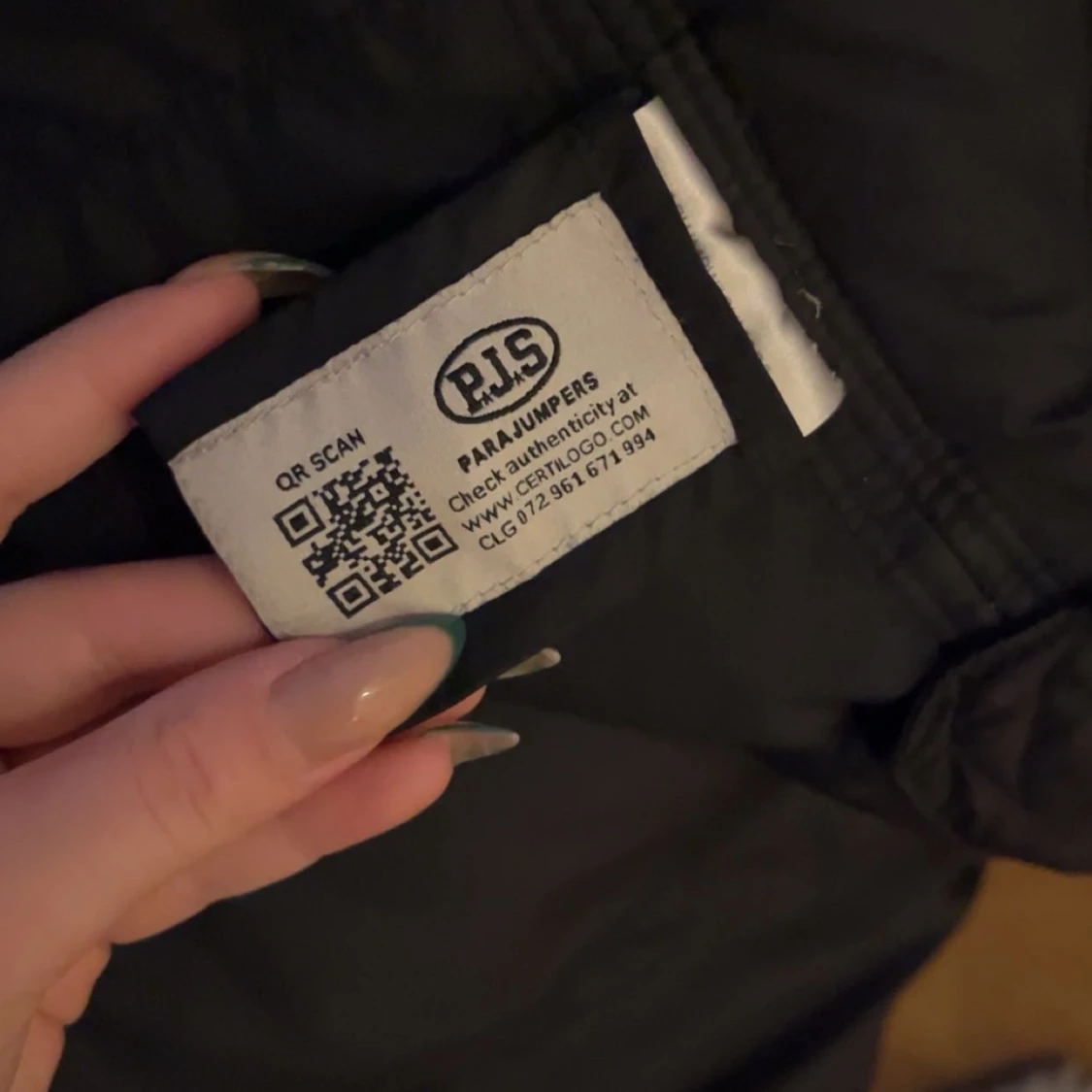 Svart dunjacka från Parajumpers - 93