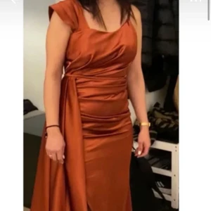 Balklänning - Jättefint skick. Använd två gånger.