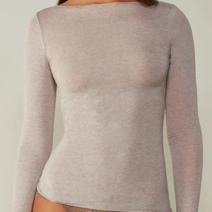 Intimissimi tröja - Säljer min beiga intimissimi tröja då den inte används så mycket längre. Superfint skick och sparsamt använd💘