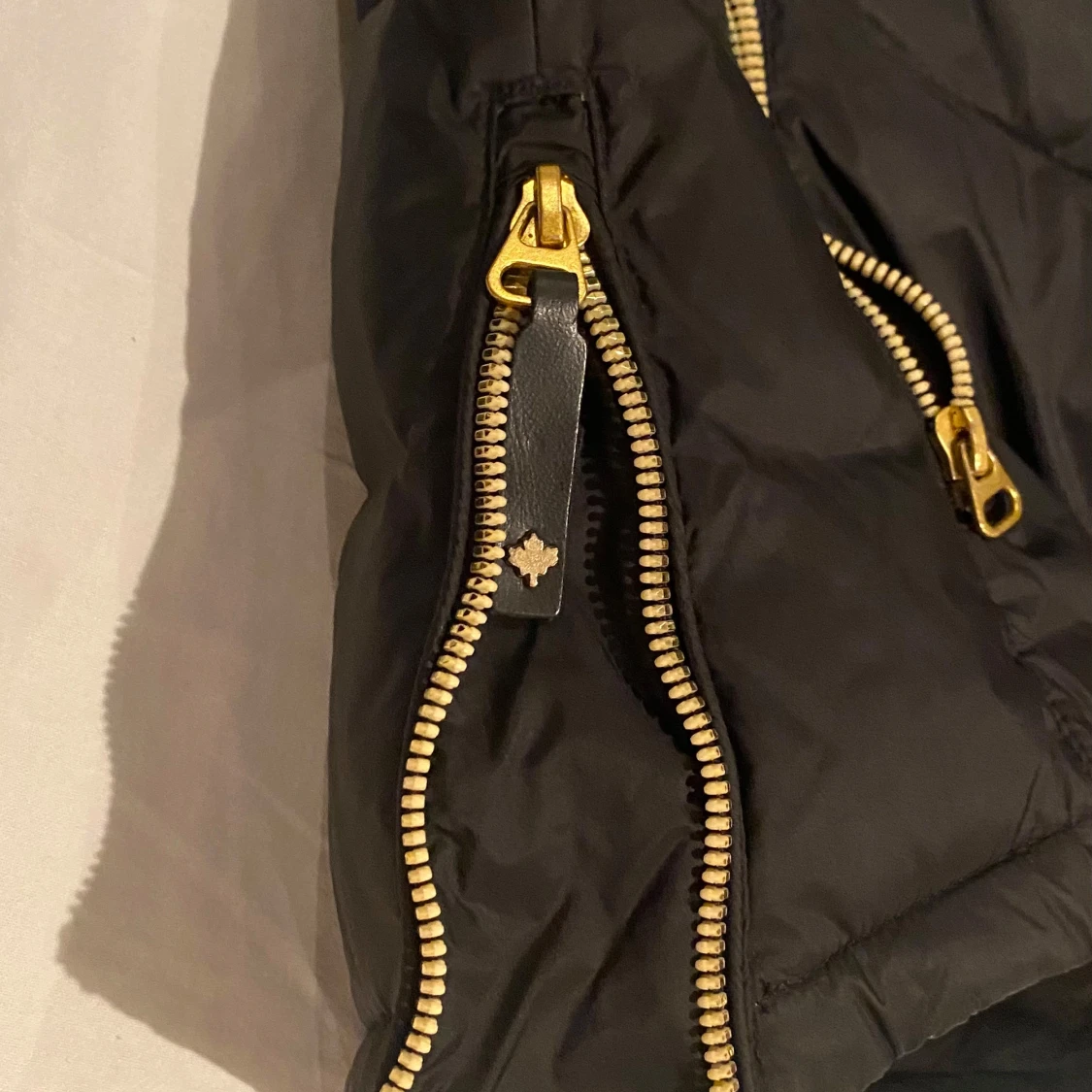 Svart dunjacka från Canada Snow - 91