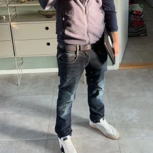 Replay jeans  - Replay jeans storlek 31/32, köpta på NK i Göteborg, inga defekter. Skriv vid intresse eller fråga.