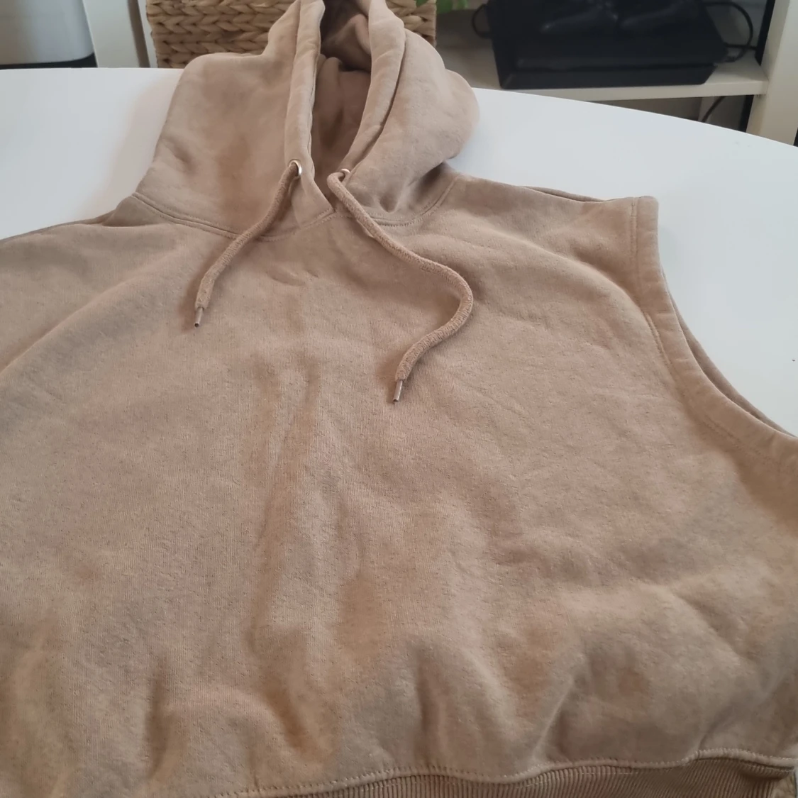 Beige ärmlös hoodie från 157
