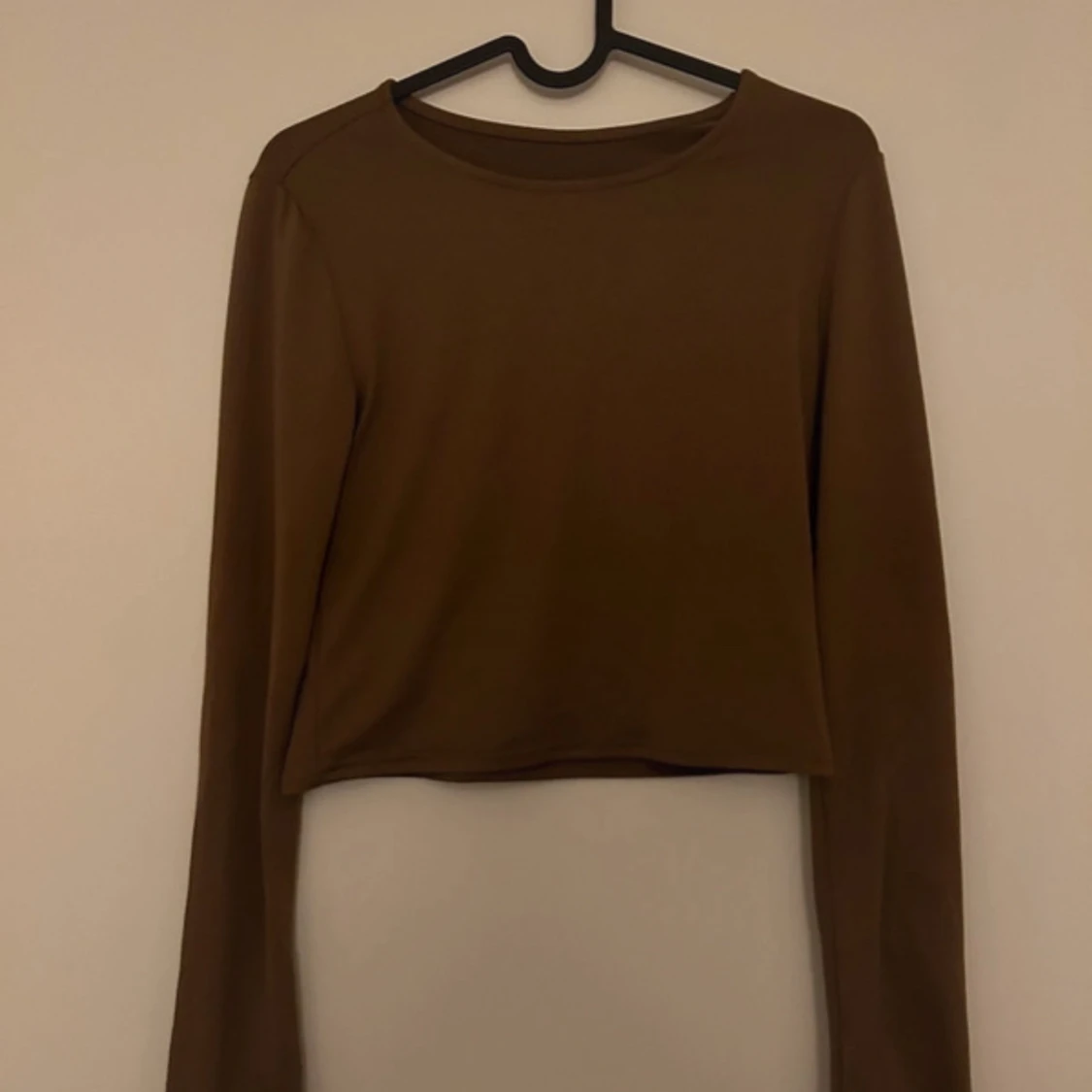 Brun långärmad topp