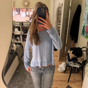 Tunn tröja - Jättefin ljusblå tröja från zara i jättebra skick💗