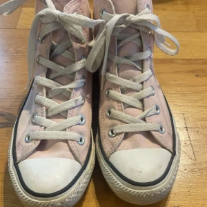 Converse Baby rosa #populärt #trendigt #stockholmsstil #billigt - Normala i storleken 