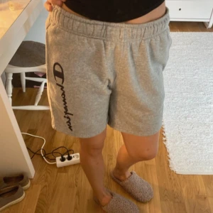 Mjukisshorts  - Mjukisshorts från Champion, nyskick