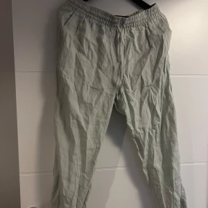Linne byxor  - Bra skick går att strycka 