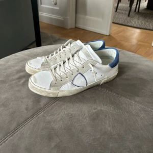 Philippe Mosel skor - Säljer dessa sjukt sällsynta o eftertraktade Philippe modem skorna i strl 42 för 2450 kr, i princip perfekt skick