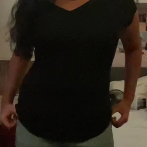 Off shoulder svart fest topp  - Nytt, passar s och M, stretchy, använt för bara en fest bra för fester 