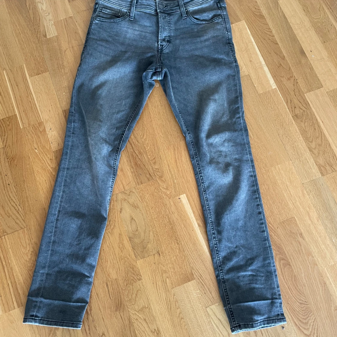 Grå jeans från Jack & Jones