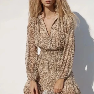 Leopard klänning  - Leopard klänning från Zara i storlek Xs❤️💌