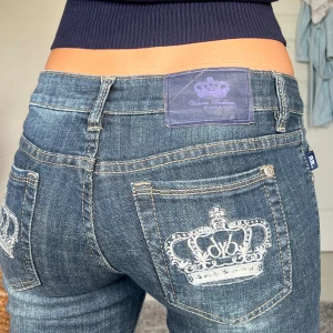 Victoria beckham jeans - Midjemått: 37cm rakt över, innerbenslängd: 80cm 💗