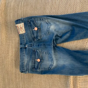 True religion jeans! - Lågmidjade true religion jeans! De är helt oanvända 🩷 köpta för 1450 kr 