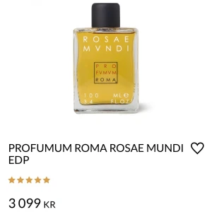 Rosae Mvndi parfym  100 ml - Helt oanvänd parfym. Rosae Mvndi har doften av ros kompletteras av de naturnära noterna av patchouli, vetiver och cederträ. En traditionell doft som riktar sig till både män och kvinnor. Nypris 3 099 säljer för 1050kr