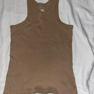 Beige/brunt linne - Beige/brunt linne ifrån lager 157, Säljs pga ingen användning 💕