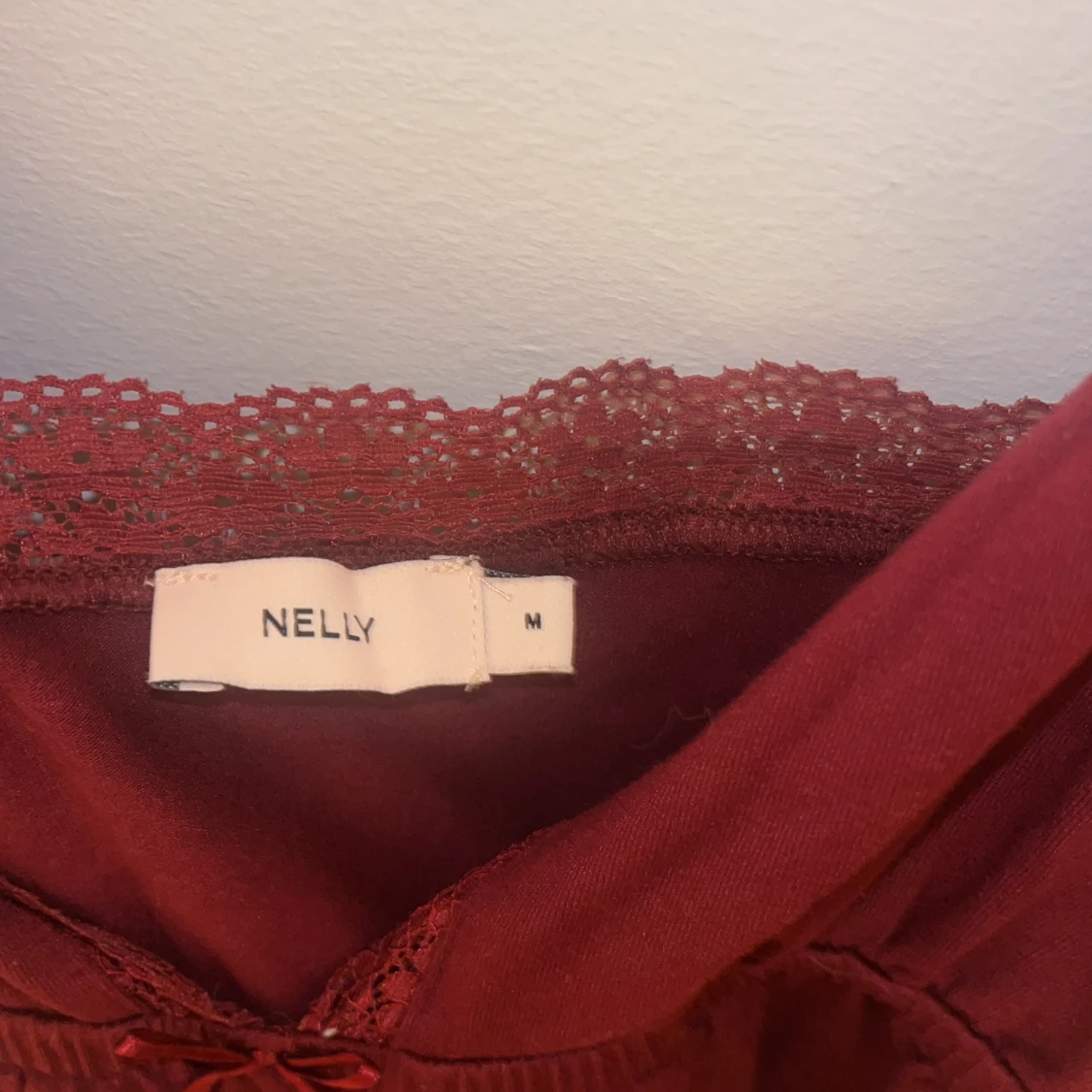 Nyskick✨ Vinröd linnetopp från Nelly - 91