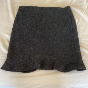 Kjol - 💗En kjol från Cubus har använts fåtal gånger💗 💕 kommer i bra skick 💕